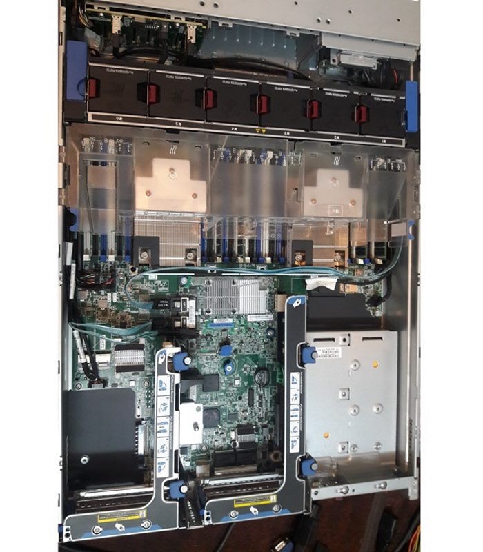  سرور HP DL380 G9 (استوک)